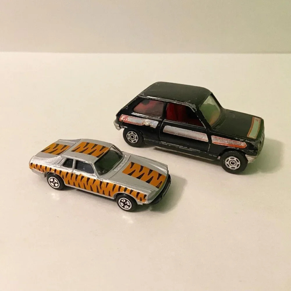 Vintage Lot of 2 Corgi Diecast Cars Jaguar XJS and  Renault 5 TS